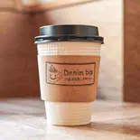 ホットカフェラテ（デニムビス）