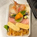 特上ちらし寿司（日本料理 味三昧）