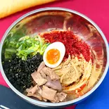 豚ホルモン煮込みの韓国風まぜそば(韓国風まぜそば モチモチ全卵麺 하나(ハナ) 五反田店)