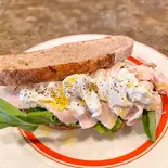 自家製ロースハムとフレッシュクリームチーズのサンドウィッチのセット（STOVE SANDWICHES）