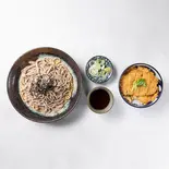 道産もち豚のカツ丼セット（蕎麦切りくろ 大通本店）