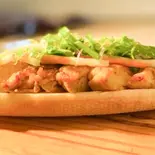 スパイシーグリルチキンバインミー Banh Mi with Spicy Grilled Chicken（33 Manet cua）
