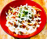 ピリッ辛の豚マヨ丼(餃子工房ちびすけ 梅田総本店)