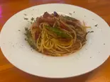 アスパラとベーコンのアラビアータ（Bistro Rei）