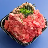 日本でここだけ！熟達した鮨通が一度は夢見るという鮪の中落ちだけのメガ（【大トロ/中トロの鮪(まぐろ)専門】bento ya Donmaru/丼丸 sushi bento vendor/tuna expert/Donmaru）