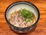 肉うどん（二隆食堂）