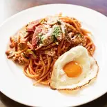 目玉ナポリタン Fried Egg Napolitan（チャーチル）