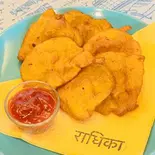 ポテトパコラ(インディアンフレンチフライ) Potato pakora（本格インド料理 ラディカ）