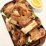 骨付きカルビ 塩味(骨付きカルビ専門店チャコグリ)