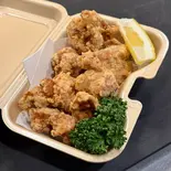 自家製塩ザンギ 3個（多国籍料理居酒屋なんでやねん）