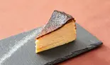 バスクチーズケーキ(カット)（麻布笄軒 九段下店）