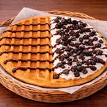 オレオチョコレートホイップ（ピザ＆ワッフル バスターズ (PIZZA＆WAFFLE BUSTERS)）