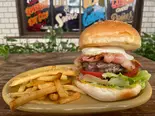 ベーコンエッグバーガー【BACON EGG BURGER】（創業21年プレミアムバーガーの店 UNCHAIN DINER）