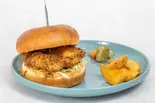 ハニーマスタードチキンカツバーガー（HAMBURGER SHOP プラージュ）