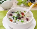 ピータンと挽肉のお粥(皮蛋瘦肉粥)（中華料理 錦園）