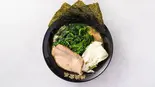 家系 豚骨醤油ラーメン ほうれん草増し（ラーメンビッグ国分町本店）