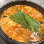 ユッケジャンクッパ（焼肉チョモランマ 武蔵小杉店）