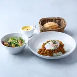 ドライカレー(スープ・サラダ・パン)セット（L'UTOPIE）