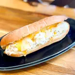ポテトサラダとチーズのカスクートサンド(サンドイッチとサラダ TANTON)