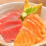海鮮2食丼（八海丸）