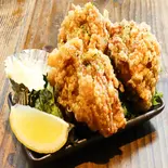 焼き鳥屋の鶏の唐揚げ 3個盛り(とりのすけ 日吉本町浜銀通り店)