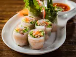 17 ポーピアソッド(生春巻き6ヶ)（タイ料理 ウライワン）