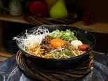 【新商品】ピリ辛にんにくまぜそば＆炒飯セット（中華酒場アイニー）
