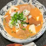 具沢山！もつ煮込み（手打ちそば 志喜千庵）