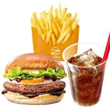 【セット】絶品月見バーガー ZEPPIN (Ultimate) Tsukimi Beef Burger with Egg Set(ゼッテリア ZETTERIA アリコベール上尾店)