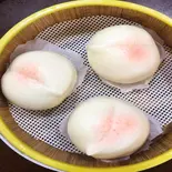桃饅頭(鶏白湯ラーメン らくらく亭)