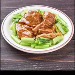 青菜と牛バラ煮込み（中華料理如家）