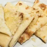 ツナチーズナン/Tuna cheese naan（【ドバイ5ッ星ホテル出身シェフの店】インドネパール料理ダイニングバー ジョティ）