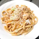 マスタード焼きうどん（参百園食堂日吉小町）