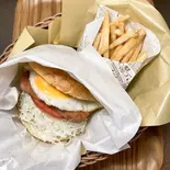 ソーセージミート＆ポテト（YASHIRO BURGER）