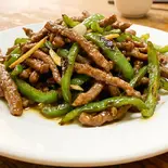 青椒肉絲（勝園の餃子）