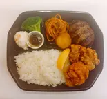 ハンバーグ＆唐揚げ弁当（僕とハンバーグ）