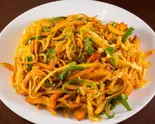 チキンチョウミンネパール焼きそば/Chowmein(インドレストラン&BAR ガウレ 博多店)