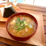 有機野菜たっぷり有機玄米味噌の豚汁(米と米粉のグルテンフリー Hoy’s Cafe)