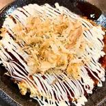 Fujiお好み焼き(イカ、エビ、ホタテ、すじ、豚)（お好み焼きFuji）