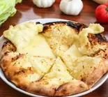 (人気NO.3) ガーリックチーズナン Garlic Cheese Naan（ヒマールキッチン イオン新吉田店）