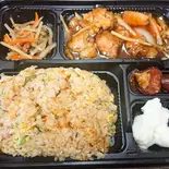 鶏の甘酢煮弁当 Sweet Vinegar Chicken Stew Bento Box（町中華宝楽）