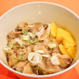 ネギ塩スタミナ丼（クオッカキッチン）
