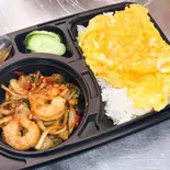 ガパオ海老+ご飯+スクランプエッグ กะเพรากุ้ง+ข้าวสวย+ไข่ข้น(PINTO)