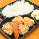 唐揚げ弁当4個（牛もつ鍋串揚げわ佐んぼん）