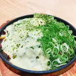 広島お好みねぎチーズ焼き(豚、麺、ねぎ、チーズ)【マヨ】（【関西風＆広島風お好み焼き・鉄板焼き】 桜家）
