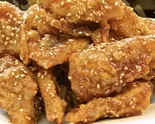 秘伝の手羽先 1本（居酒屋羨）