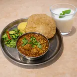 スペシャルカレーラッシーセット(【アジアンスパイスカレー専門店】 SURYA スーリヤ)