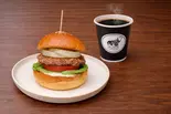 自家製カバーガーセット（【もちもち黒糖】下高井戸タピオカ専門店|MR.HIPPOCOFFEE）