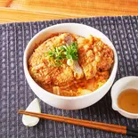 厚切り三元豚ロースカツ丼（揚げたてかつ TAKUMI 大橋店）