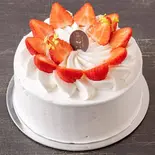 イチゴのデコレーションケーキ 5号16cm（パティスリードゥネル）